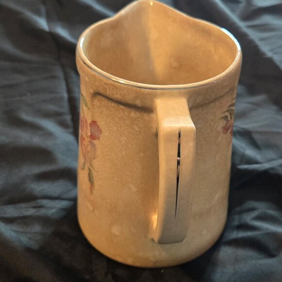 Vintage UNIVERSAL POTTERIES, Cambridge, Ohio Stoneware Floral Pitcher - Picture 9 of 10